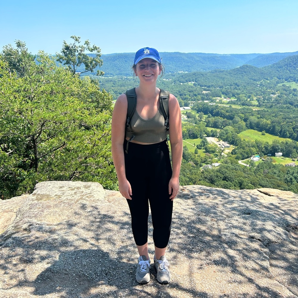 Meet your Posher, Alicia